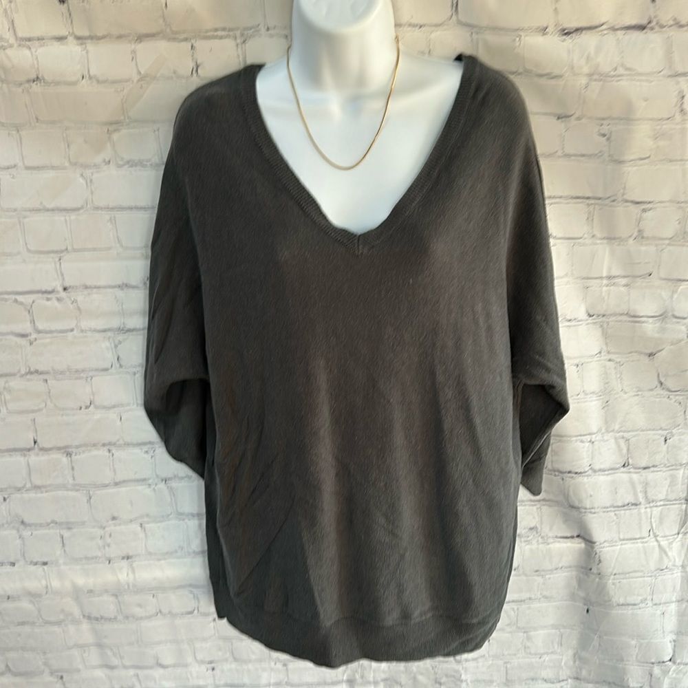 ☀️Sonoma Grey V-Neck Pullover Sweater Women’s Size Large